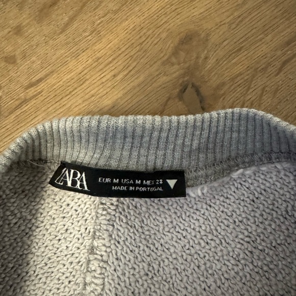 Zara Sweatshirt Medium - Picture 2 of 3
